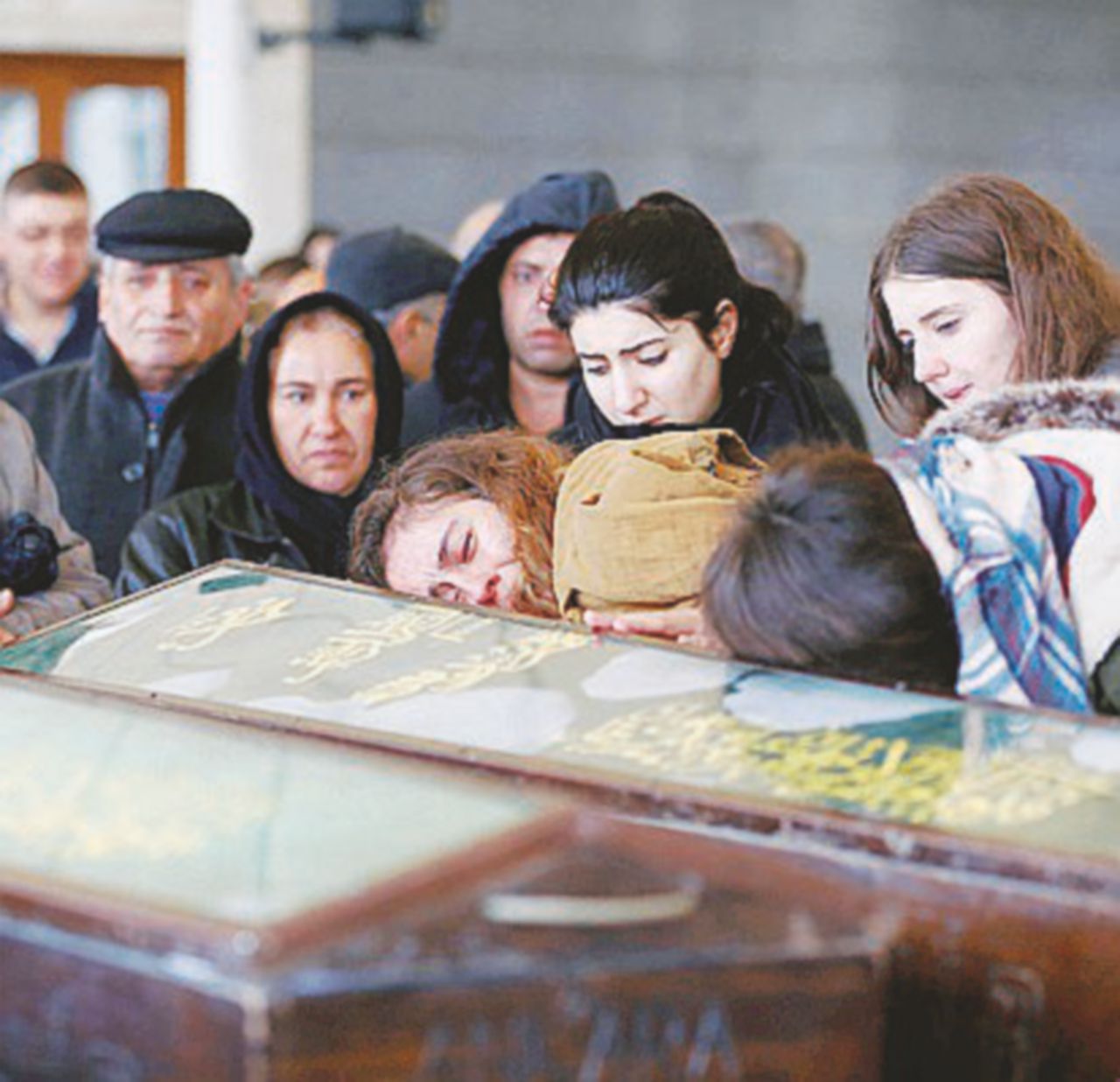 - I funerali ad Ankara - Ansa Terroristi o eroi, le mille battaglie dei curdi