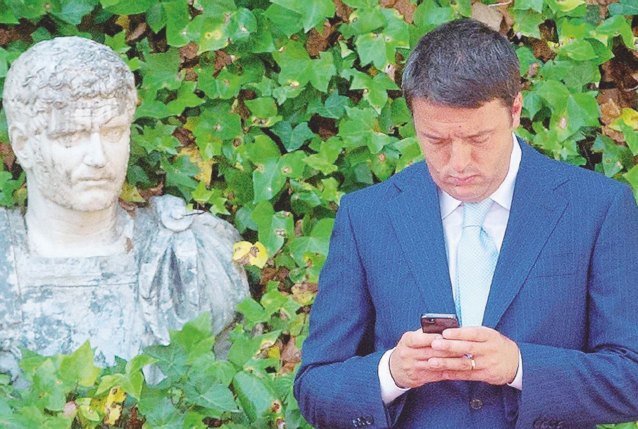 Su Twitter Renzi rottama tutti, Merkel è la regina di Facebook Su Twitter Renzi rottama tutti, Merkel è la regina di Facebook