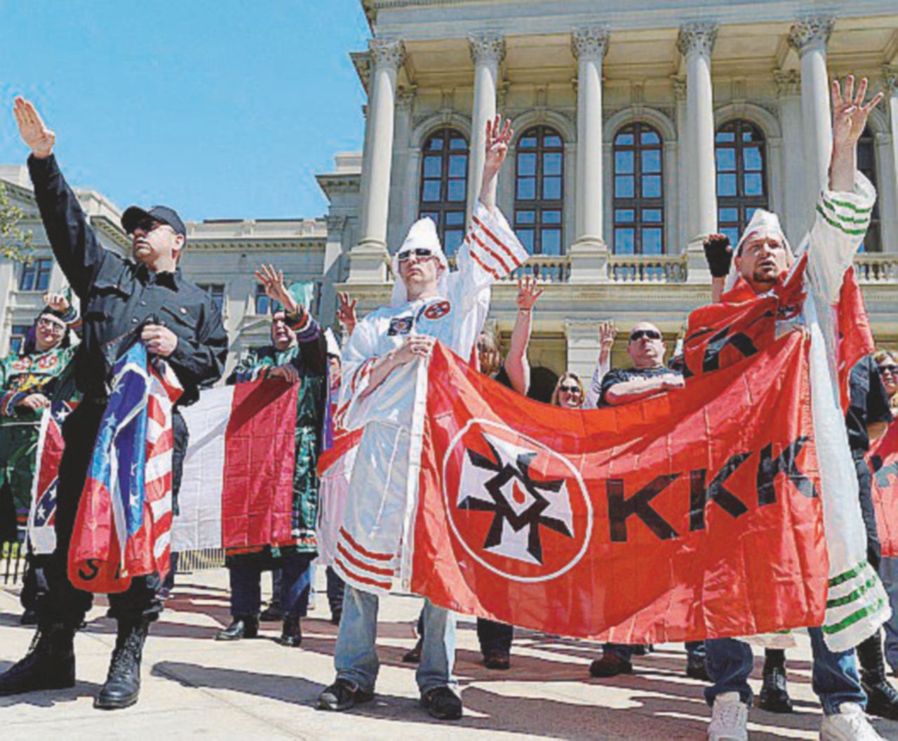 Incappucciati - Nazi e Ku Klux Klan - Ansa L’unico nero buono è quello che puoi umiliare: anche se è il presidente