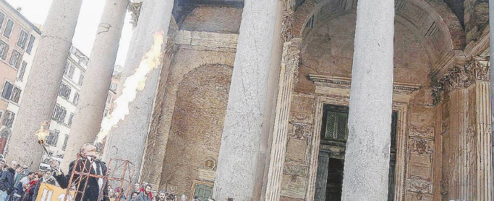 Il flash mob contro le trivelle. Astensione sulle trivelle: la Cei scomunica il Pd
