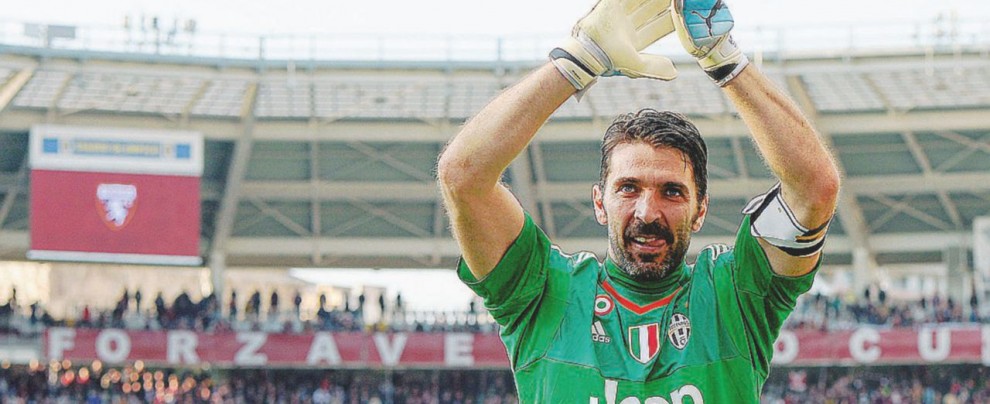 Gigi Buffon, con i suoi 192 centimetri è più alto di Zoff - LaPresse Ode ai pali, perfino il portiere ha un’anima