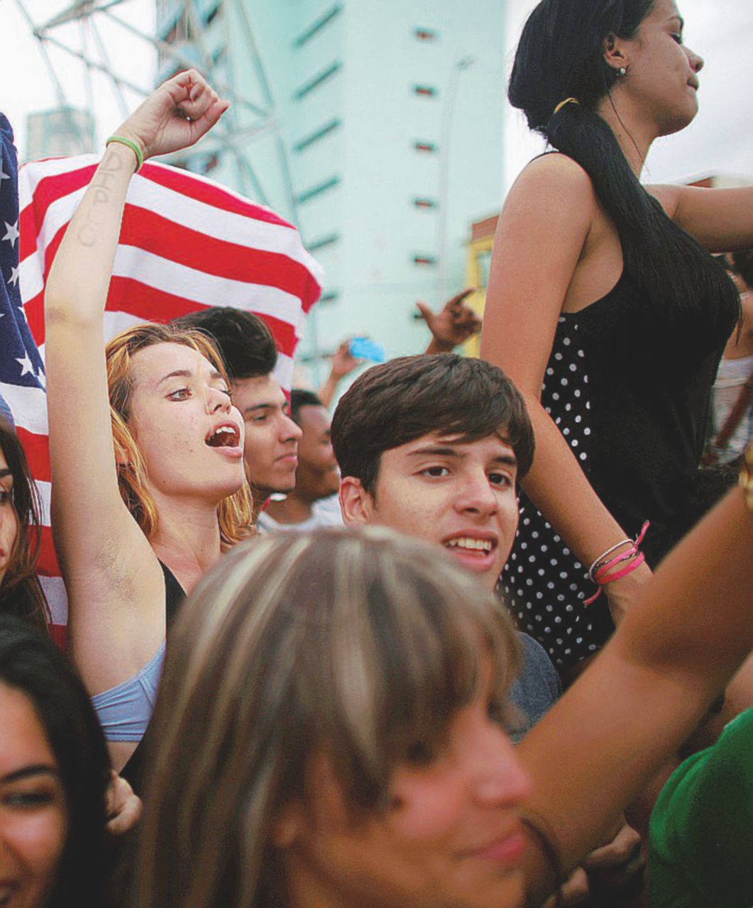 Giovani cubani al concerto del gruppo americano di musica elettronica Major Lazer - Ansa Yumafilia: i giovani stregati dalla cultura dello Zio Sam