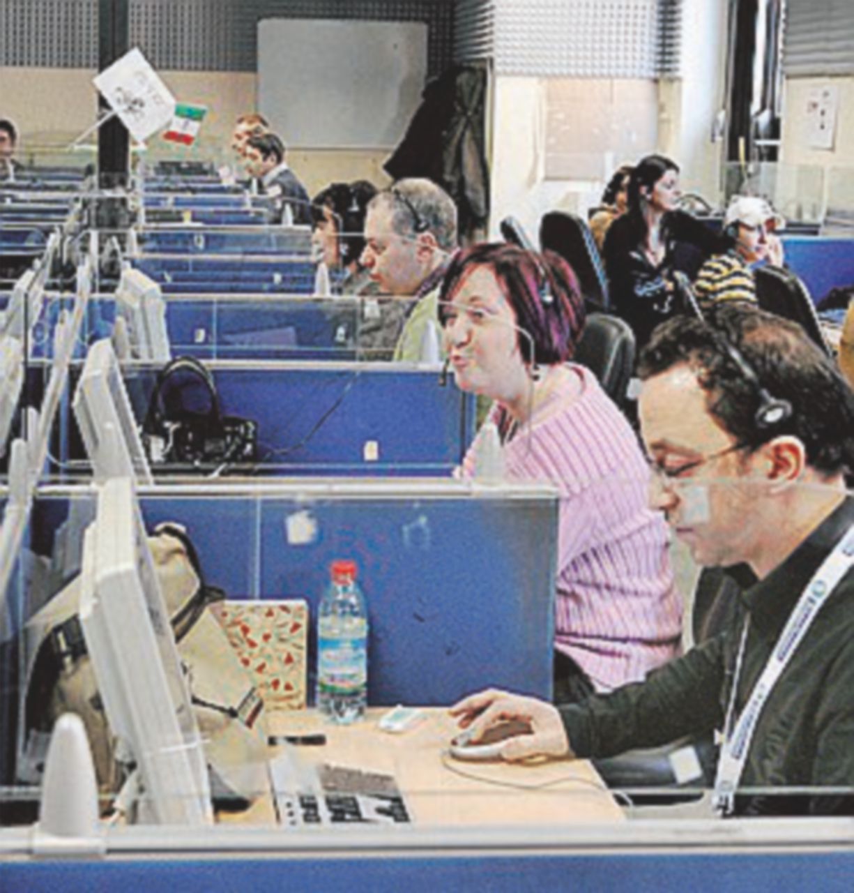 Uno dei tanti call center - Ansa Almaviva tira dritto: 3 mila licenziati in tutta Italia. Il governo: “Fermatevi”