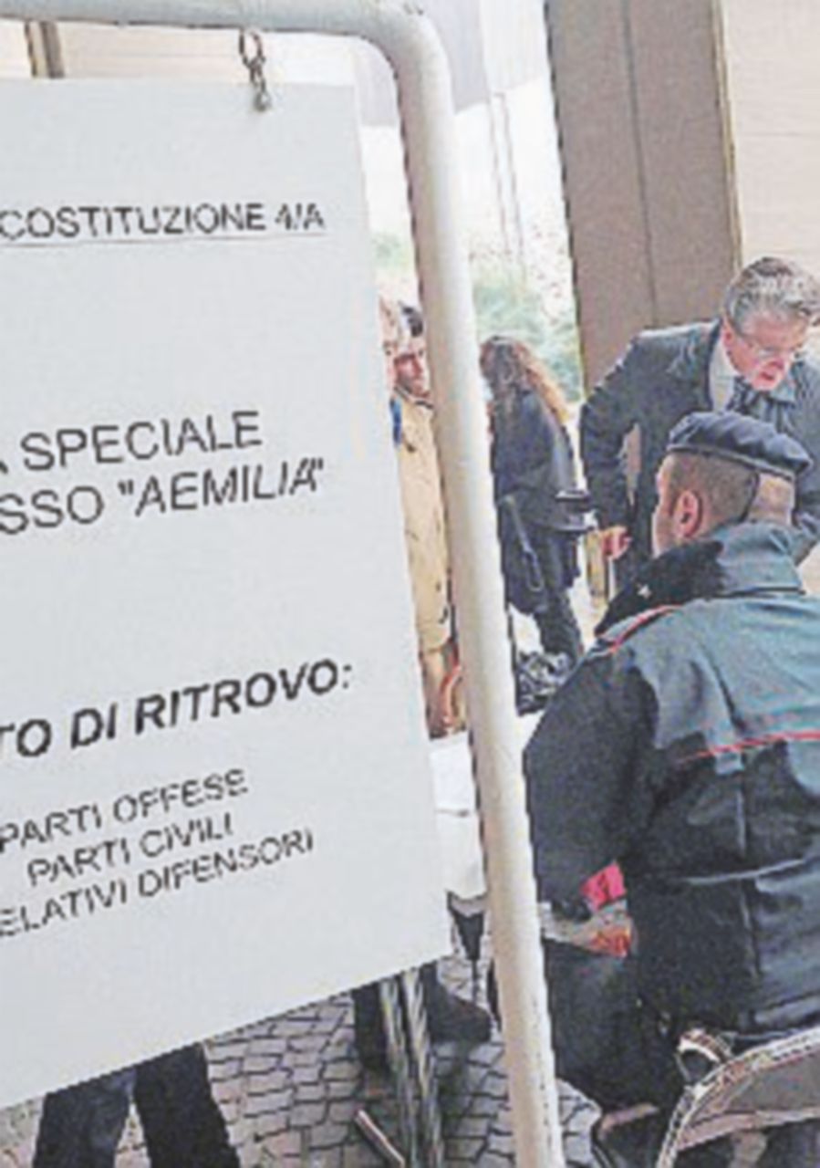 ’Ndrine in Emilia, il pentito: “Un patto con l’uomo di FI” ’Ndrine in Emilia, il pentito: “Un patto con l’uomo di FI”