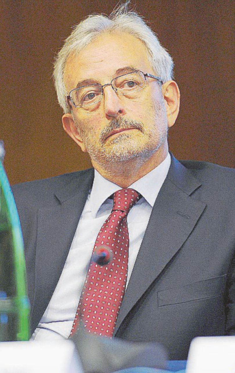- Il pg di Roma Giovanni Salvi - Ansa “Così i grandi corruttori non pagano mai”