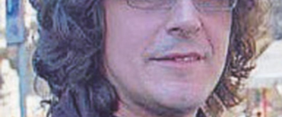 - Gianluca Corrado Milano, i 5Stelle ripartono da Corrado. Voto blindato sul blog per l’avvocato