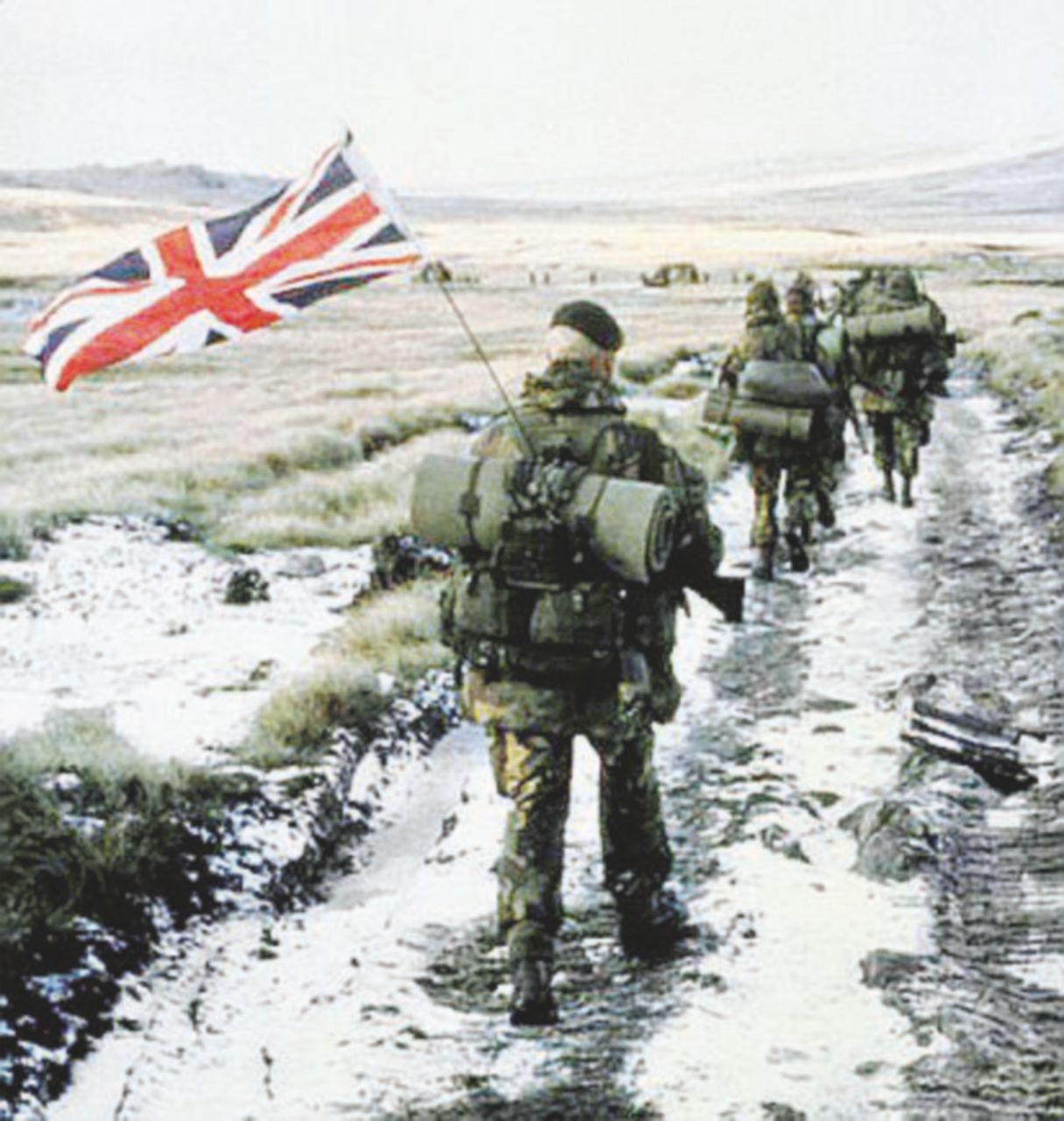 Per la regina - I Royal Marines con la Union Jack alle Falkland Contrordine gentlemen, le Falkland ridiventano Malvinas, terra d’Argentina