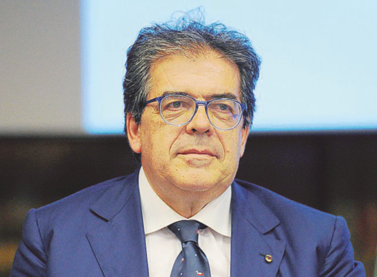 Catania si svena per l’ex moglie del sindaco Catania si svena per l’ex moglie del sindaco