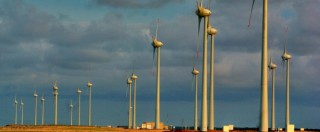Copertina di Energia, Greenpeace: “Renzi rottama le sue idee e affossa le rinnovabili per fare spazio ai combustibili fossili”