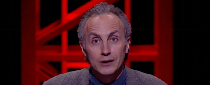 Copertina di Servizio Pubblico, Travaglio sui reati finanziari: “Leggi italiane scritte da evasori per gli evasori”