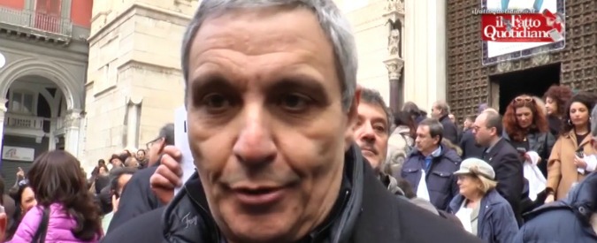 Copertina di Napoli, protestano i fedeli: “Giù le mani da San Gennaro, Deputazione resti laica”