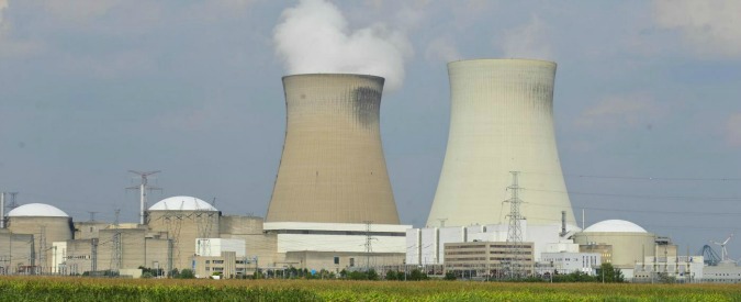 Svizzera, vince il referendum per la chiusura delle centrali nucleari