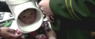 Copertina di Cina, baby birba rimane incastrato con la testa in un tubo dell’acqua: libero grazie ai vigili del fuoco