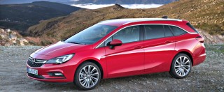 Copertina di Opel Astra station wagon, la prova del Fatto.it – l’Auto dell’Anno diventa familiare – FOTO e VIDEO