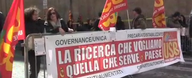 Copertina di Meloni sindaco-mamma? Vox lavoratrici Usb: “Lei privilegiata, problema sono le precarie”