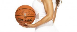 Copertina di Porno-ricatti nell’NBA, l’attrice hard denuncia: “I giocatori? Adescati dalle mie colleghe, soprattutto se sposati o fidanzati”