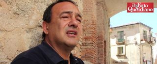 Mimmo Lucano, arrestato il sindaco di Riace che accoglie i migranti: “Favoriva l’immigrazione clandestina”