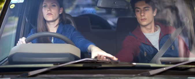 “Mettimi al primo posto”: spot neozelandese contro l’uso del cellulare al volante diventa virale