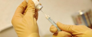 Copertina di Tumori, il primo vaccino universale testato su tre pazienti in Germania. “Provoca una forte risposta immunitaria”