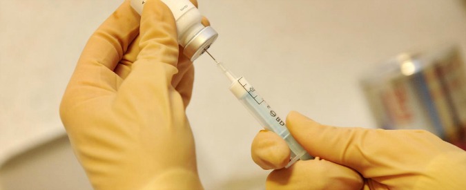 Tumori, il primo vaccino universale testato su tre pazienti in Germania. “Provoca una forte risposta immunitaria”