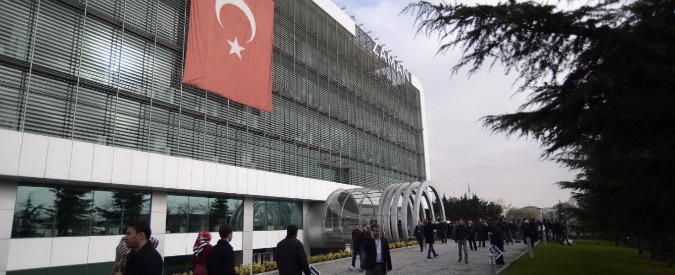 Turchia, nuovo ordine di arresto per Fethullah Gulen. Imam e magnate nemico di Erdogan accusato di terrorismo