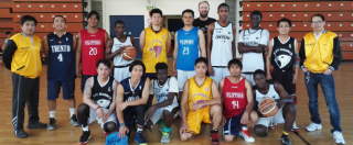 Copertina di Basket Trento organizza progetti per l’accoglienza dei migranti: squadra solo di extracomunitari