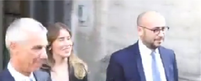 Copertina di Caso Guidi, Boschi sorride alle decine di cronisti: ma no comment dopo l’interrogatorio dei Pm