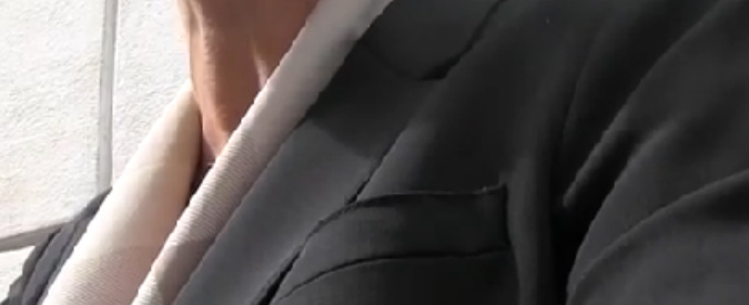 Copertina di Roma, parlano due commessi di Burberry: “Così ci maltrattavano”. L’azienda: “Licenziati i manager”