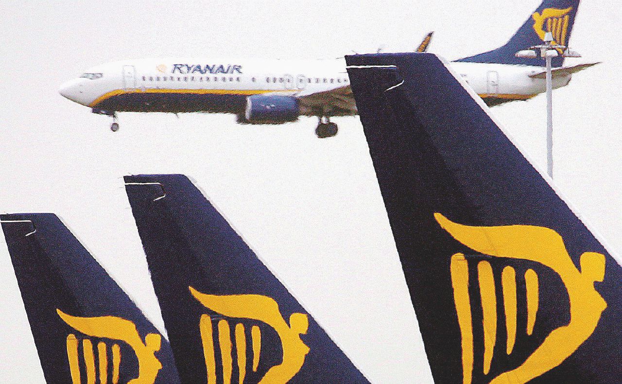 Alitalia in guerra contro Ryanair con l’aiuto di Renzi