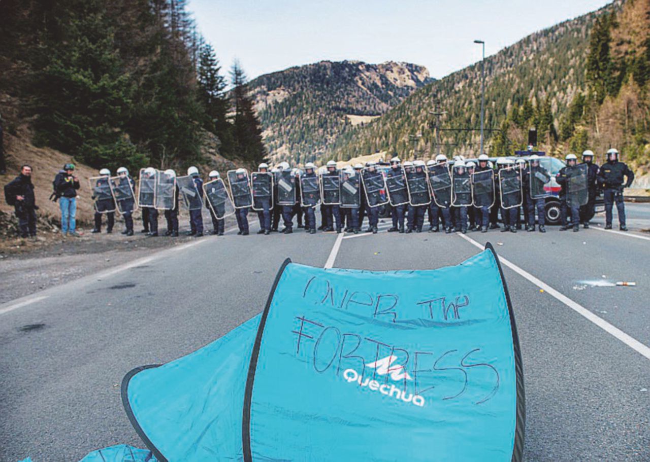 Brennero, non passa lo straniero Vienna schiera cento soldati