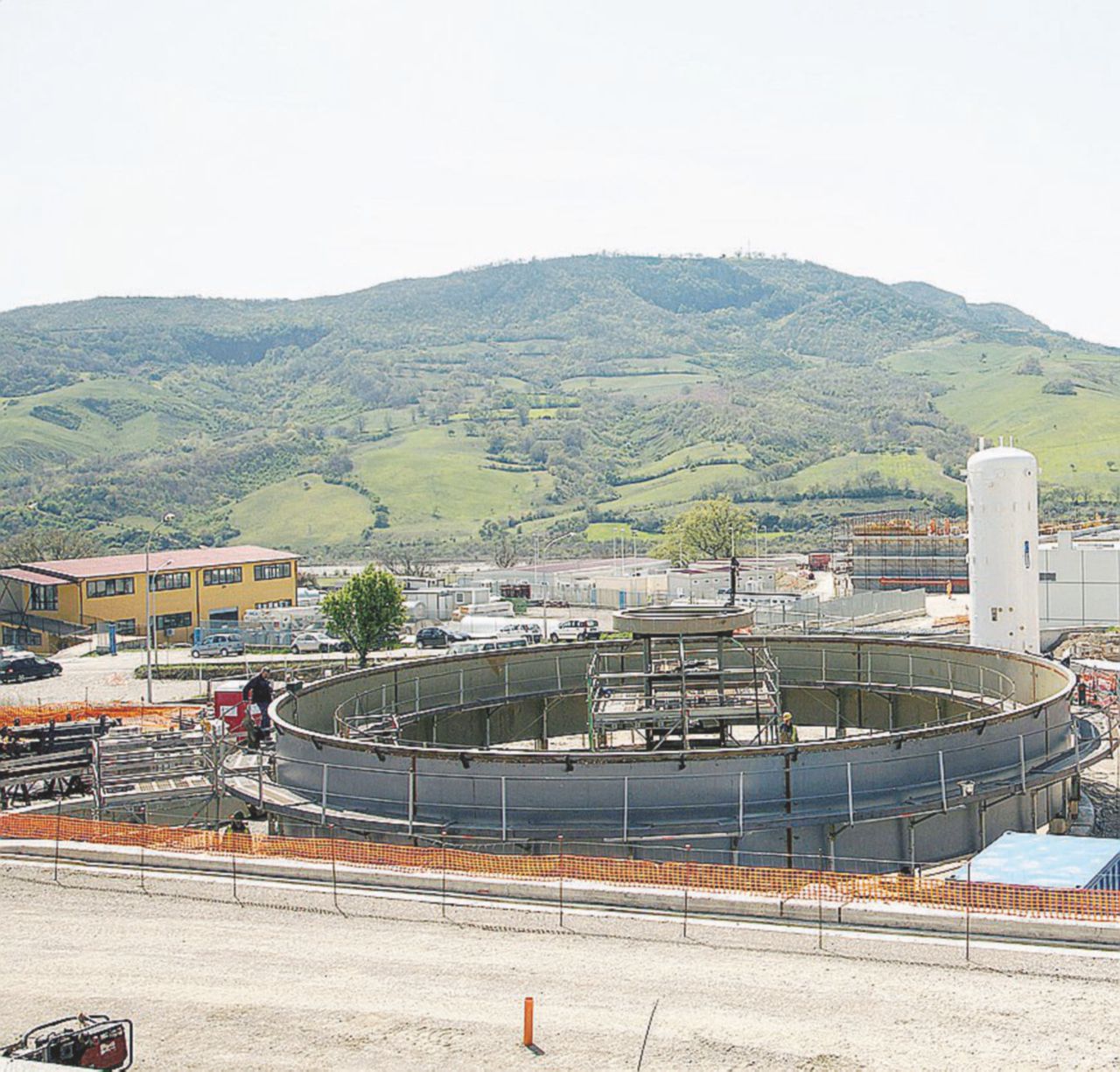 Copertina di Lobby, petrolio e le Nostre signore degli emendamenti