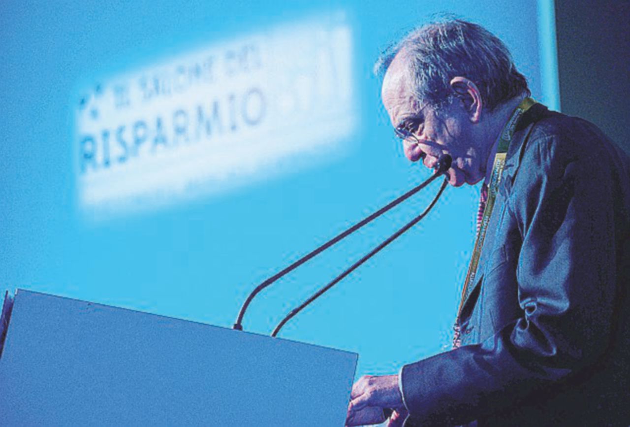 Meno crescita, ma tanta fantasia sui conti: il documento di Padoan