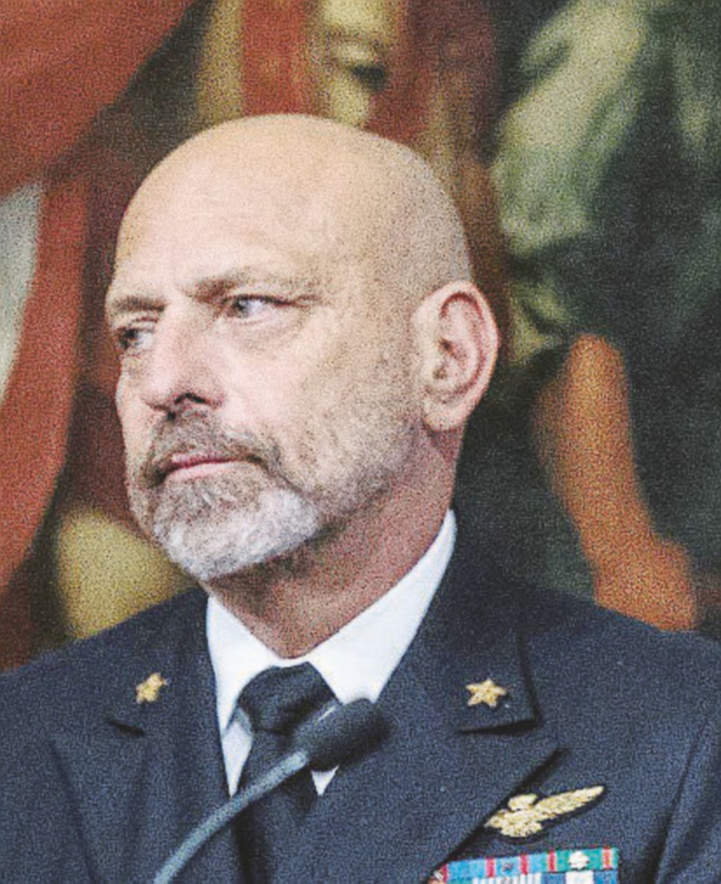 Copertina di Appalti Marina, governo e politica piegati dalla cricca