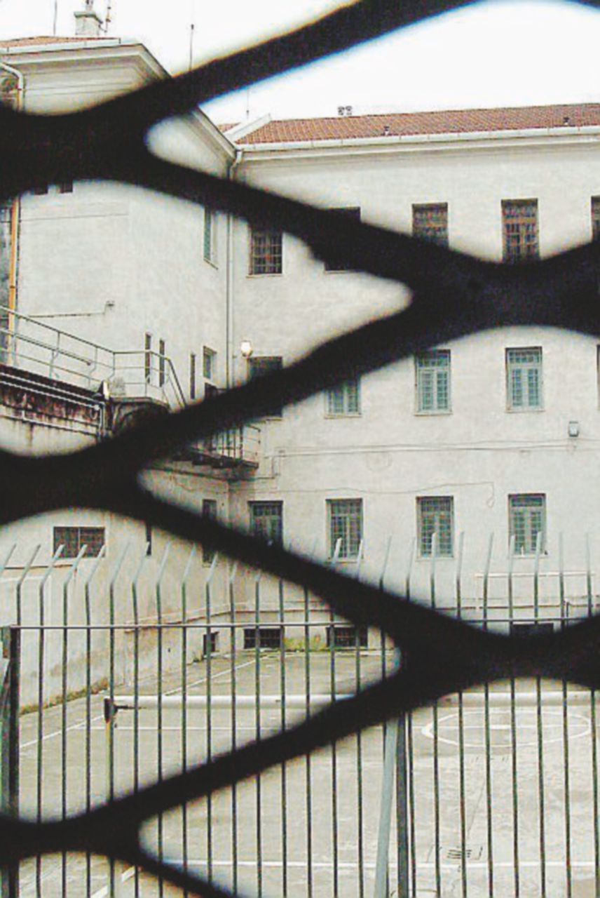 Carceri, aperta prima sezione per gay: “Ma così si costruiscono nuovi ghetti”