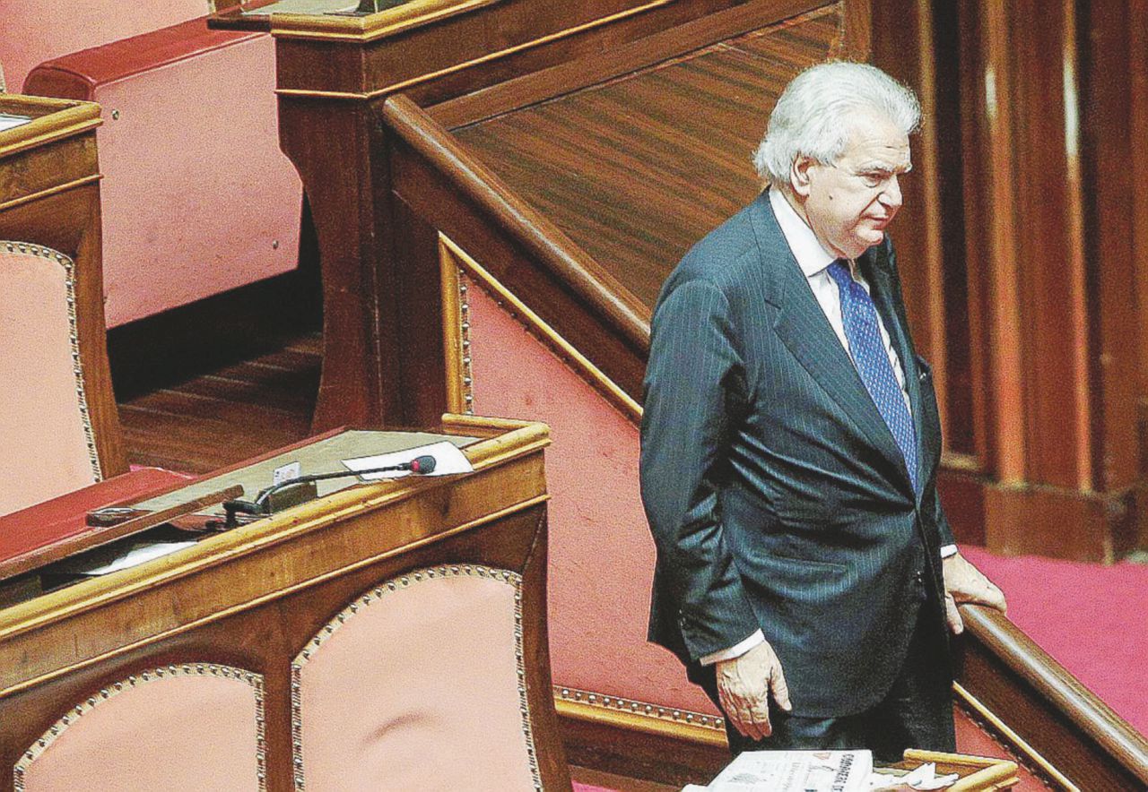 Copertina di L’imputato Verdini: “Ma che stampella lo zoppo è Renzi”