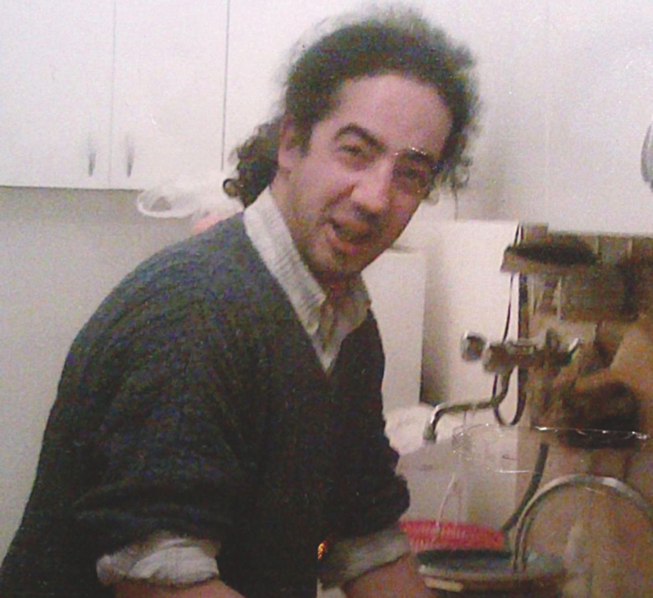 Copertina di Uva, non è stato nessuno. Assolti poliziotti e militari