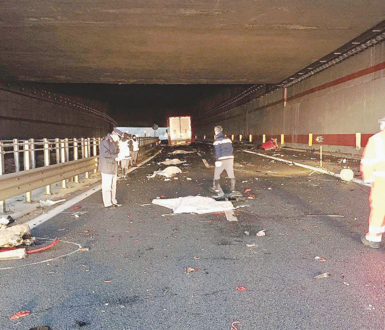 A3, galleria sotto sequestro per “gravi difetti strutturali”