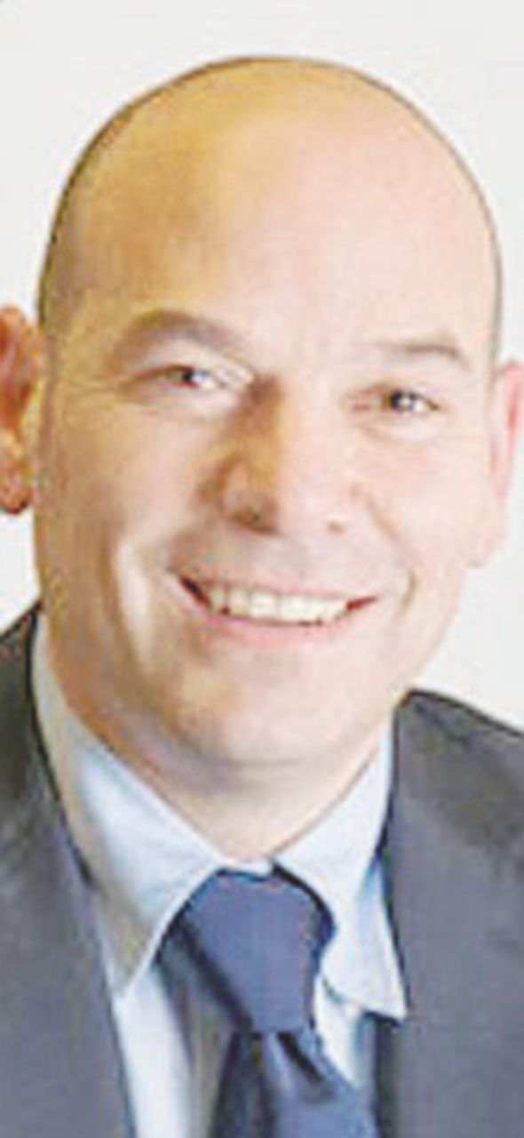 Copertina di Politici in cella, l’indennità arriva lo stesso