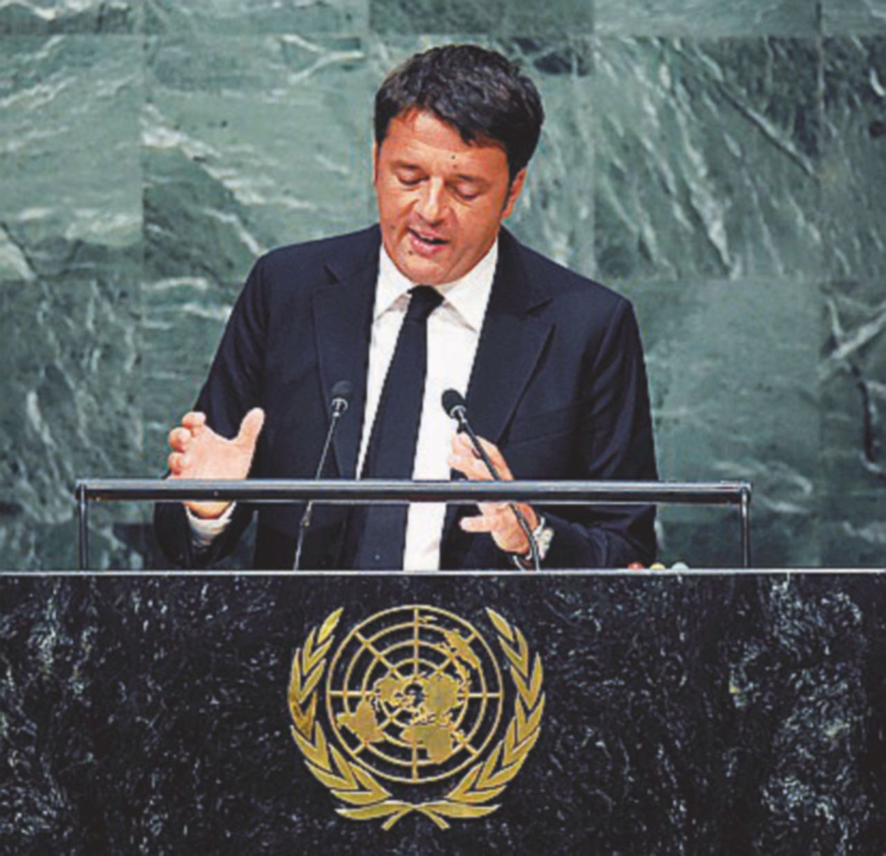 Copertina di Renzi parla ancora di trivelle: “Gli ambientalisti siamo noi”