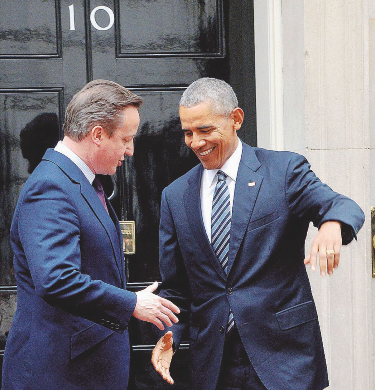 Copertina di Obama “mezzo keniota” Johnson riscopre l’impero