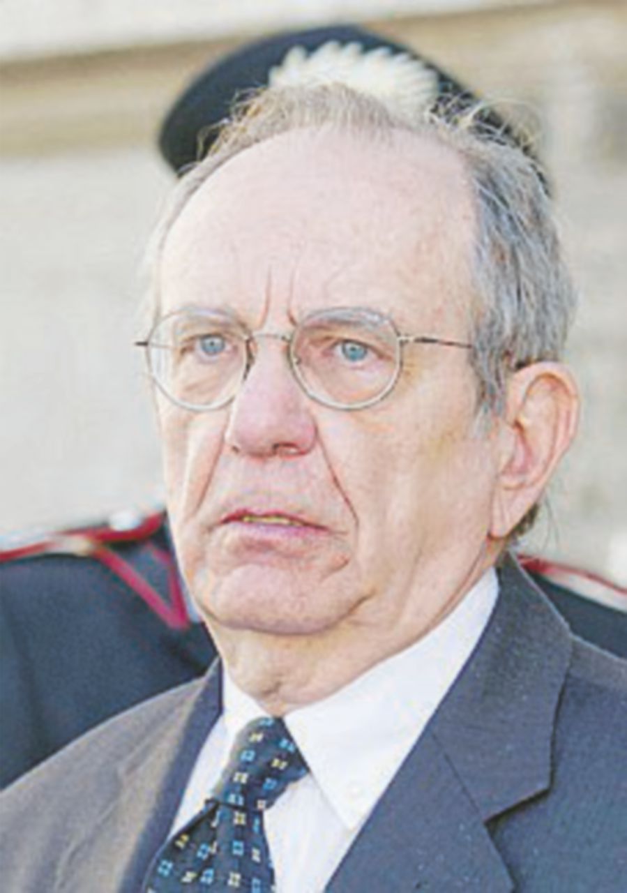 Padoan: “L’Ecofin è contrario al tetto per i titoli di Stato”