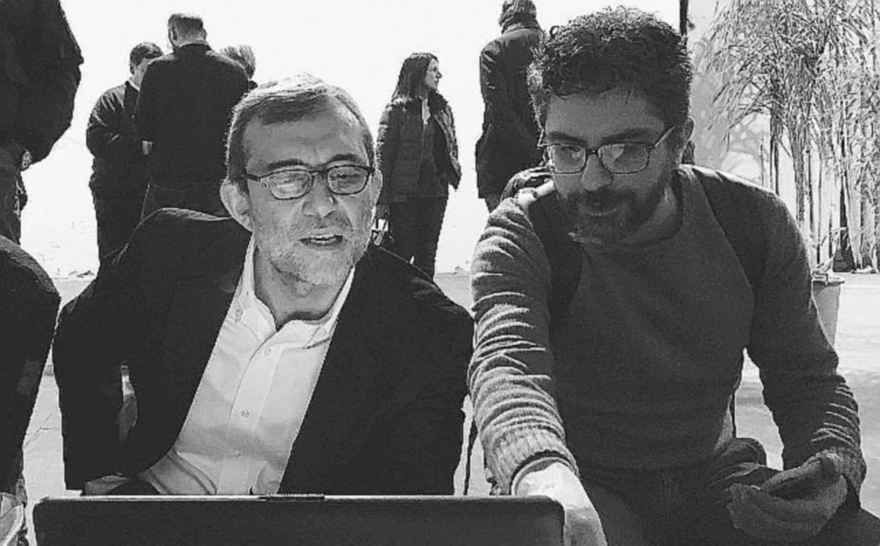 Il simbolo Pd sui manifesti? Non serve a niente