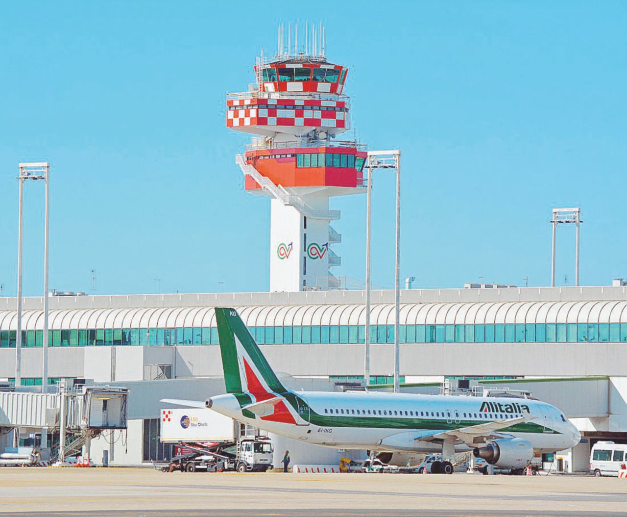 Copertina di Paradosso Enav: lo Stato prima investe, poi svende