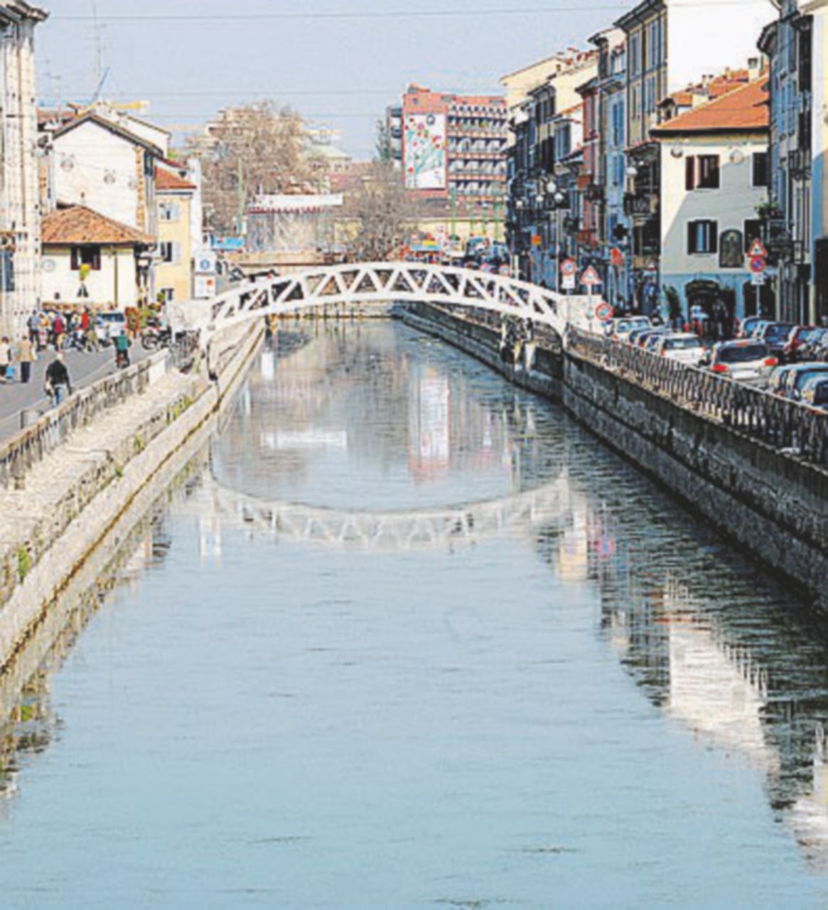 Copertina di Milano, ristorante ai Navigli: il comizio del tangentaro è compreso nel menù