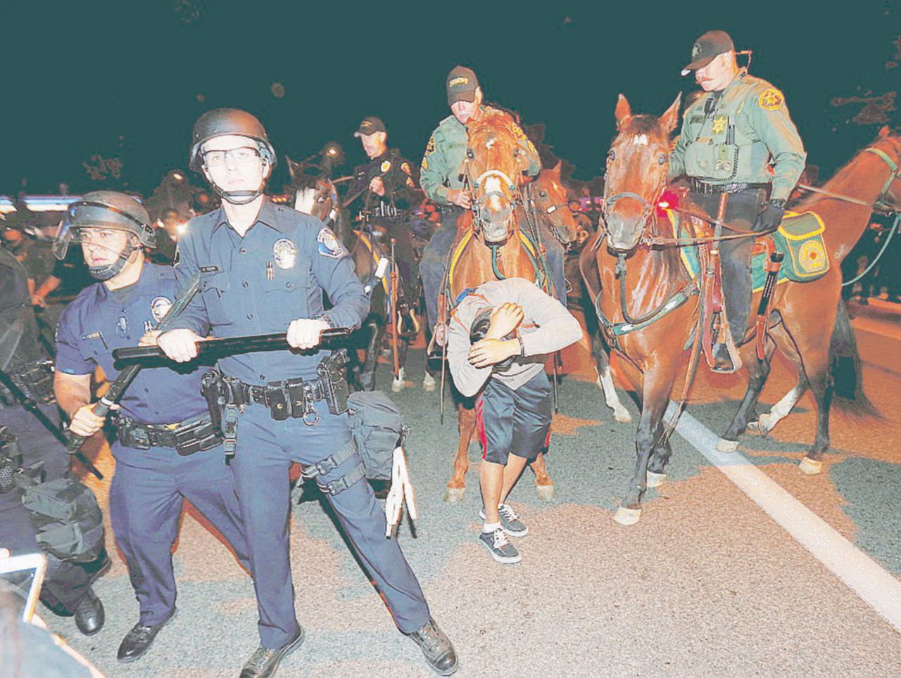 Stelle, strisce e manette  la politica secondo Trump