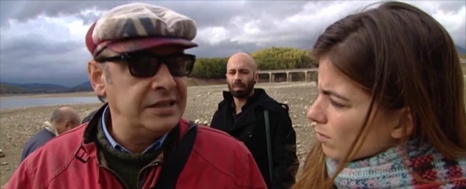 Copertina di Servizio Pubblico, tenente Di Bello: “Non possiamo essere sommersi dal petrolio”