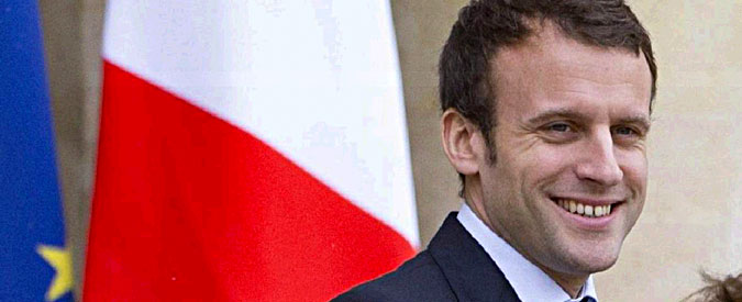 Francia, il ministro dell’Economia Macron fonda il suo movimento “En marche!”. “Sarà no partisan”