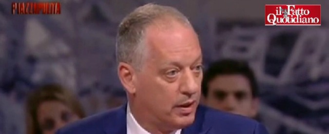 Copertina di Rotta (Pd): ‘Abbiamo inasprito reati ambientali’. Gomez: ‘Renzi non parla della salute dei cittadini’