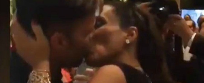 San Paolo, per beneficenza compra un bacio con Ricky Martin da 80mila euro