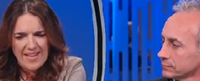 Copertina di Rotta (Pd) vs Travaglio: “Fate caccia al mostro”. “Volete il bavaglio, come Berlusconi. Vergognatevi”